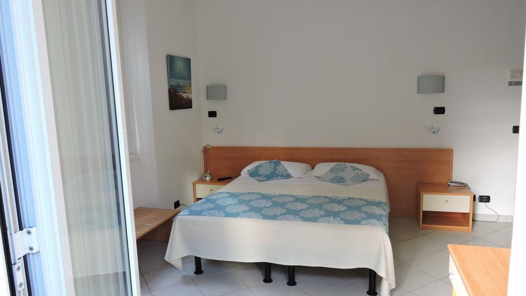 Hotel Stella Marina Леричі Екстер'єр фото
